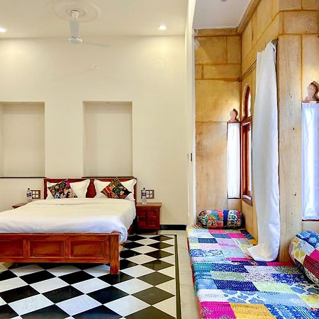 Hotel Vasudev Niwas Джайсалмер Екстериор снимка