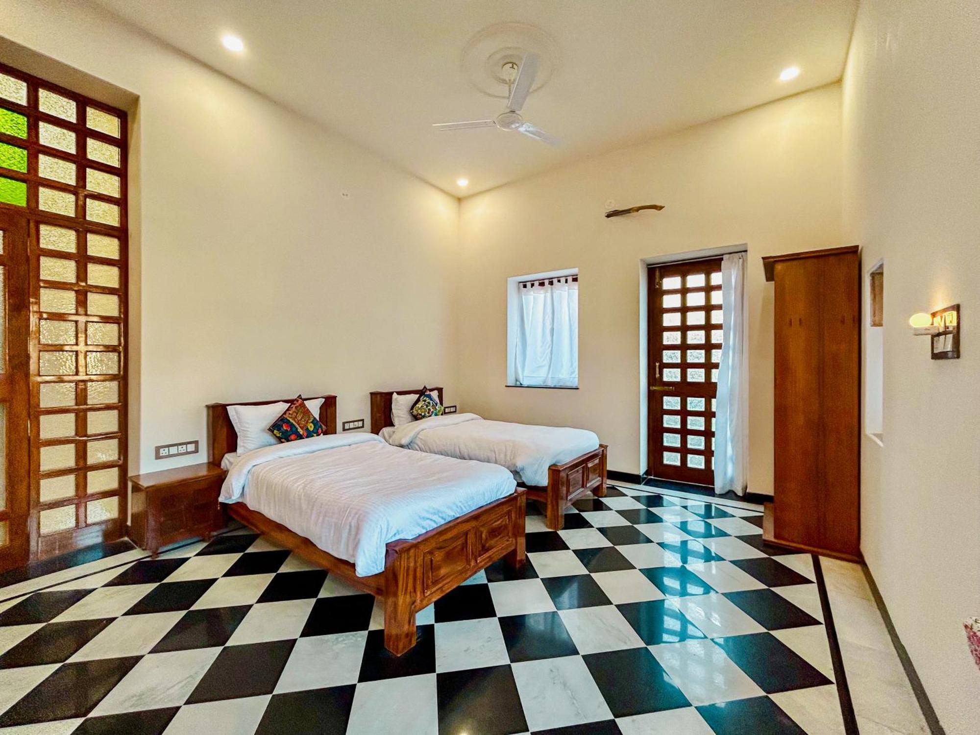Hotel Vasudev Niwas Джайсалмер Екстериор снимка
