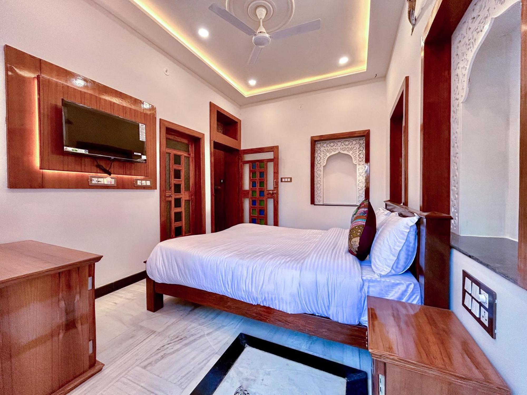Hotel Vasudev Niwas Джайсалмер Екстериор снимка